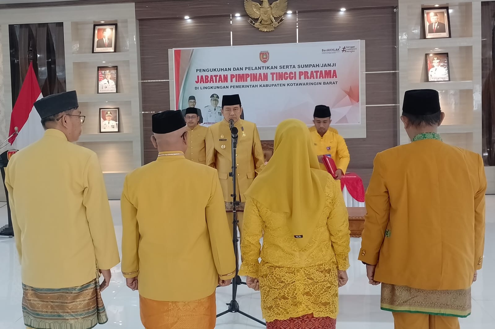 Pj Bupati Budi Santosa Melantik Empat Pejabat Pimpinan Tinggi Pratama