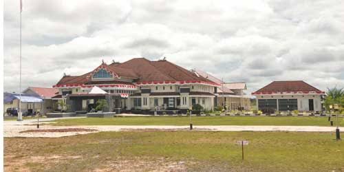 PHBI Melawi Tetapkan Salat Idul Fitri 1445 H di Halaman Rujab Bupati