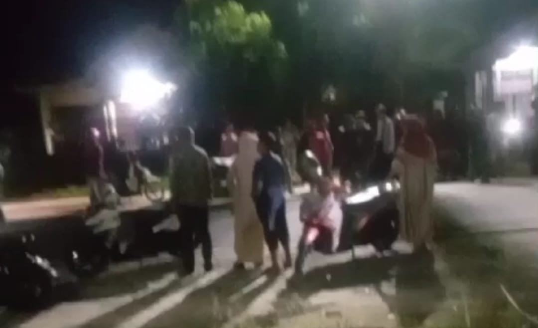 Berkendara Motor Sambil Main HP, Gadis di Bawah Umur di Pangkalan Bun Tabrak Truk