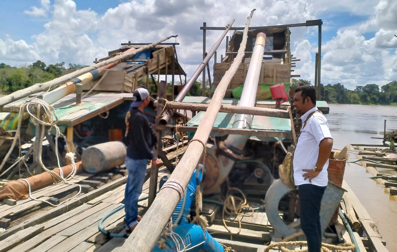 Maraknya Imbauan Penertiban, Polisi Temukan Puluhan Set Tambang Mas di Sepanjang Sungai Melawi Tanpa Aktivitas