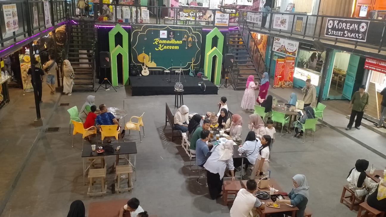 Food Court at Varcube jadi Tujuan Favorit dan Menarik untuk Dikunjungi Bersama Keluarga
