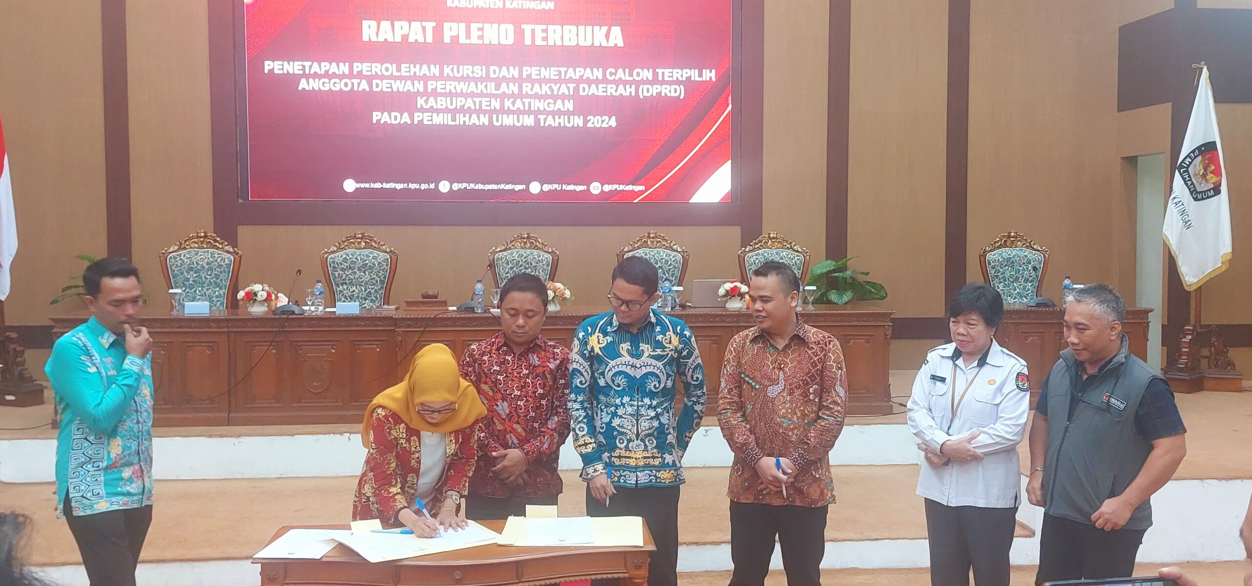 SAH! 25 Celeg Terpilih di Katingan Ditetapkan