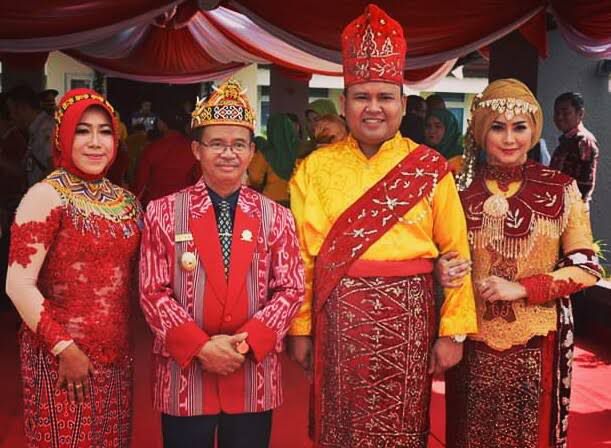 Meski tak Dapat Kursi di Melawi, Bupati dan Eks Bupati Ambil Formulir di PSI