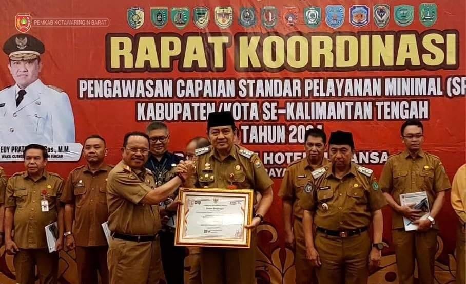 Capaian SPM di Kalteng,  Pemkab Kobar Raih Penghargaan Tertinggi