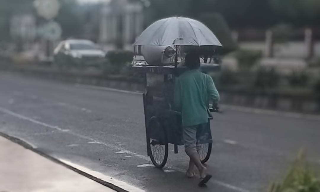 Gerobak Getuk Pak Joko Bikin Joget di Sudut Kota Manis Pangkalan Bun