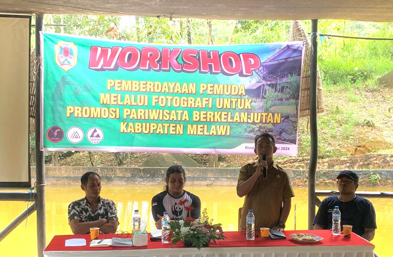 Promosikan Pariwisata Berkelanjutan di Melawi, Lembaga Benih Gelar Workshop Pemberdayaan Pemuda melalui Fotografi