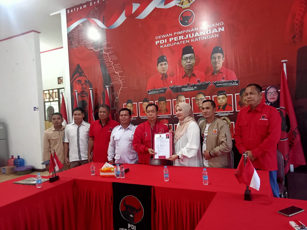 Endang Susilawatie Perwakilan Perempuan Daftar Sebagai Calon Wakil Bupati di PDI-P
