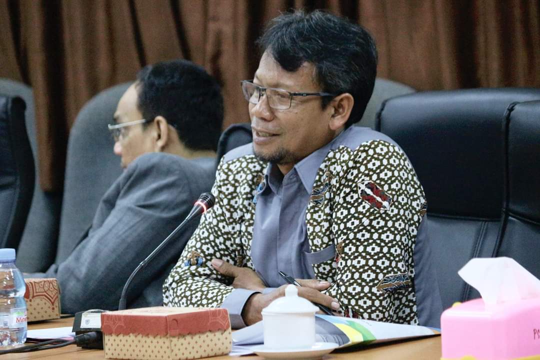 Dewan Seruyan Soroti Kondisi Rumah Dinas Guru di Pelosok Desa