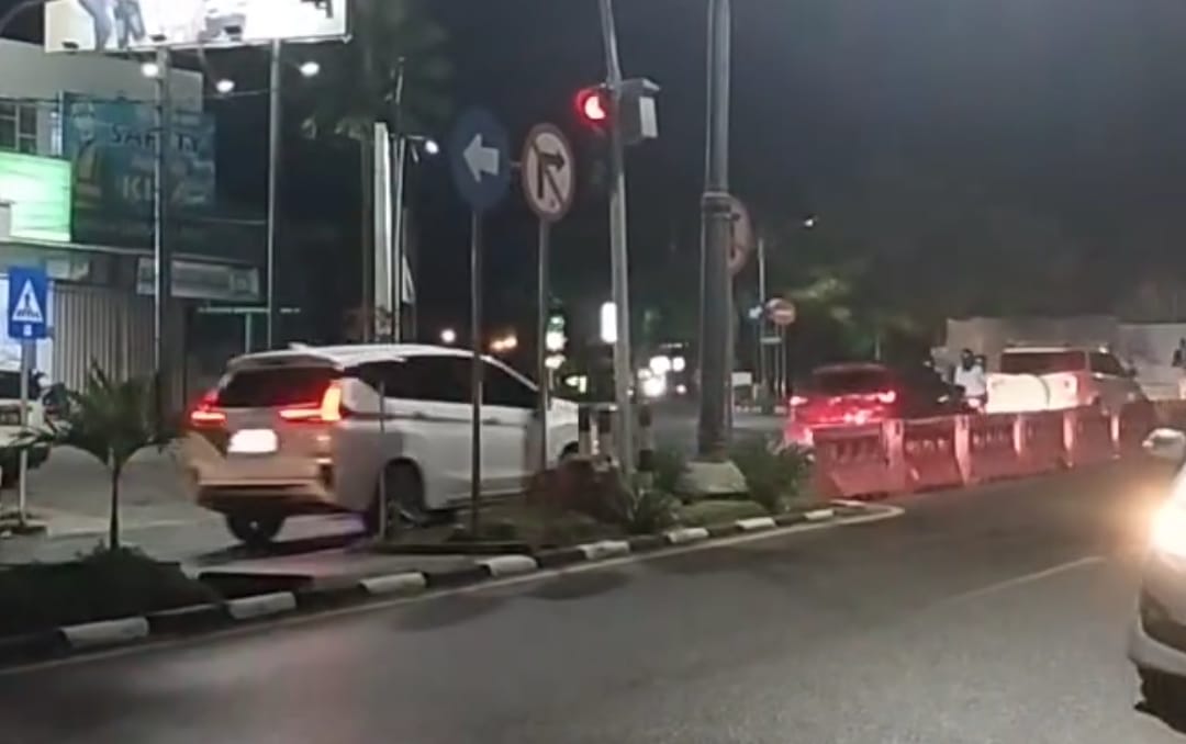 Warga Resah, Lampu Merah Jalan Iskandar Pangkalan Bun Kerap Diterobos
