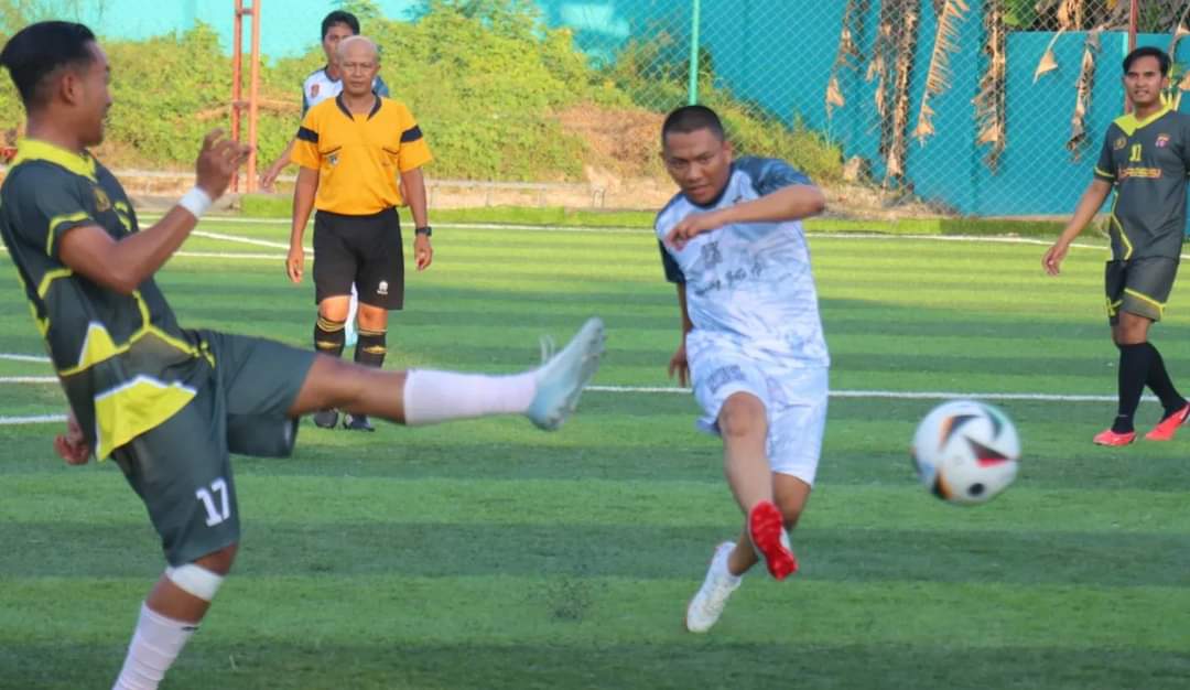Polres Kobar Gelar Pertandingan Mini Soccer dengan Forkopimda dan PWI