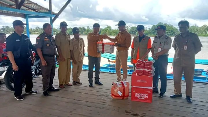 Pemkab Katingan Salurkan Bantuan Terdampak Banjir di Tasik Payawan