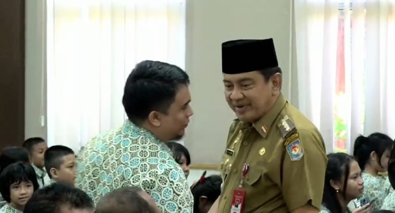 Pj Bupati Budi Santosa Resmi Lepas Kontingen Kobar untuk Pesparawi XVII Kalimantan Tengah
