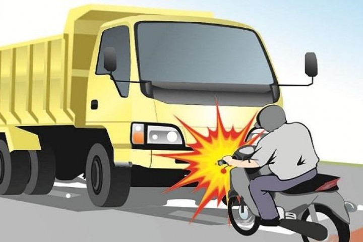 Pengedara Motor Meninggal Dunia Usai Tabrak Truk Pengangkut Kayu