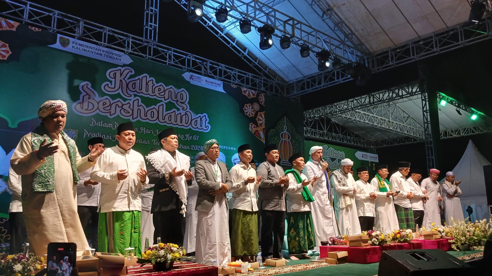 Hadiri Kalteng Bersholawat, Pj Bupati Kaspinor: Sarana Memperkuat Keimanan