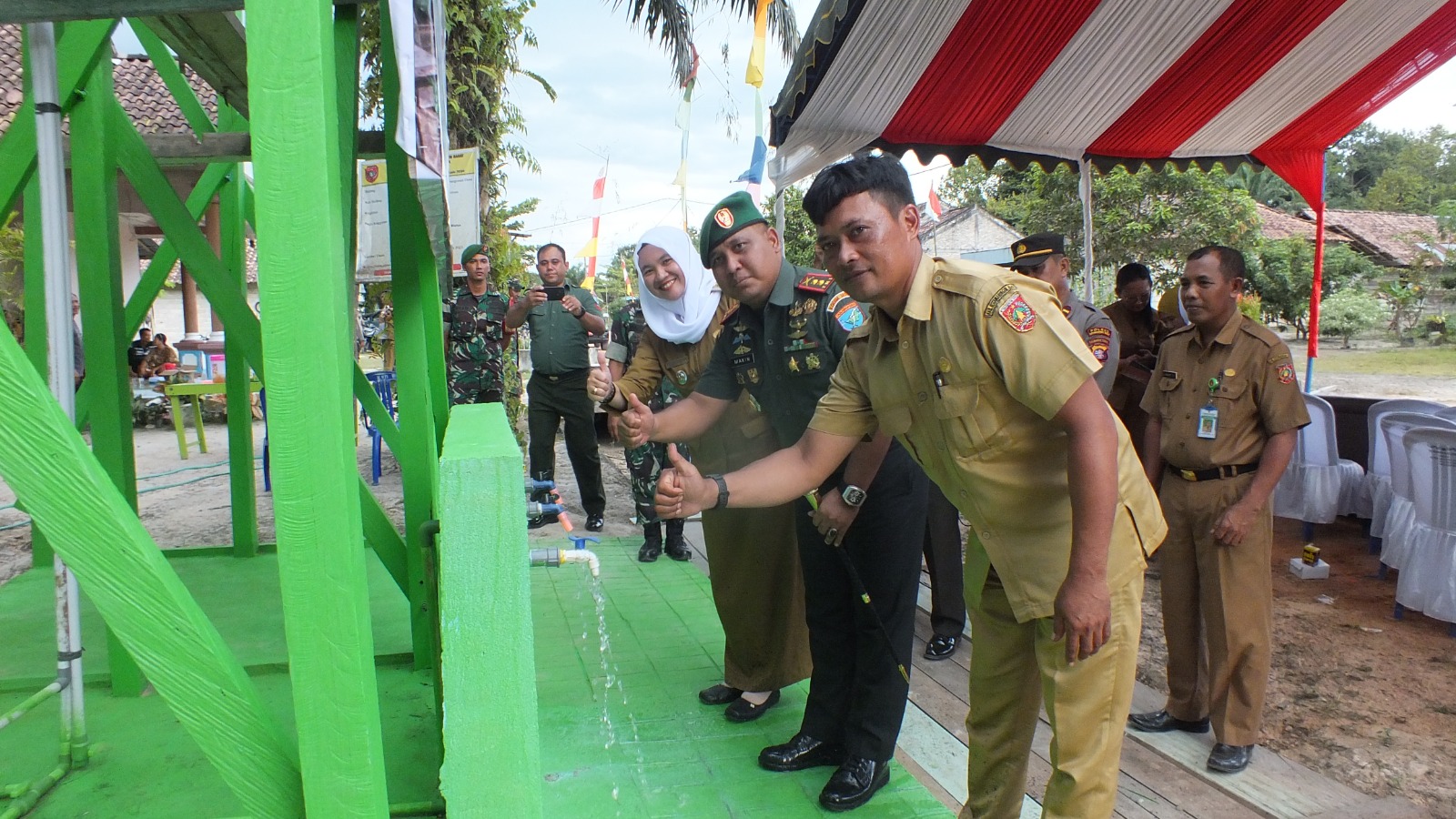 Kasad Resmikan 2.664 Titik Air, Dandim 1014/Pbn Hadiri Vicon
