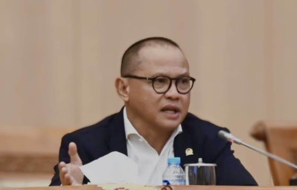 Kalteng Mulai “Membara”, Mukhtarudin Serukan Peringatan Serius Soal Kebakaran Lahan!