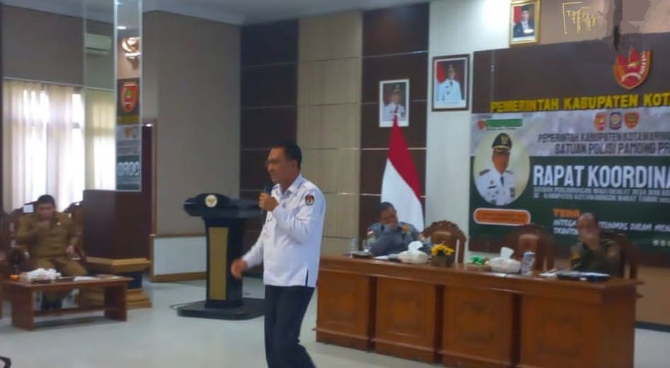 Peran Krusial Satlinmas dalam Pemilu: KPU Kobar Gandeng Satpol PP untuk Pengamanan di TPS