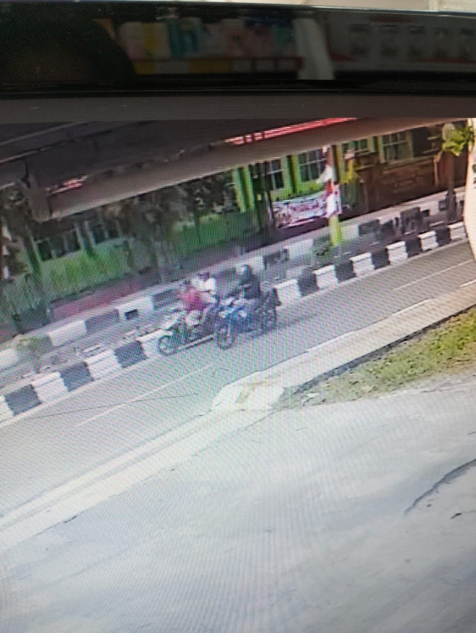 CCTV Rekam Aksi Jambret yang Timpa Pasangan Lansia di Sampit