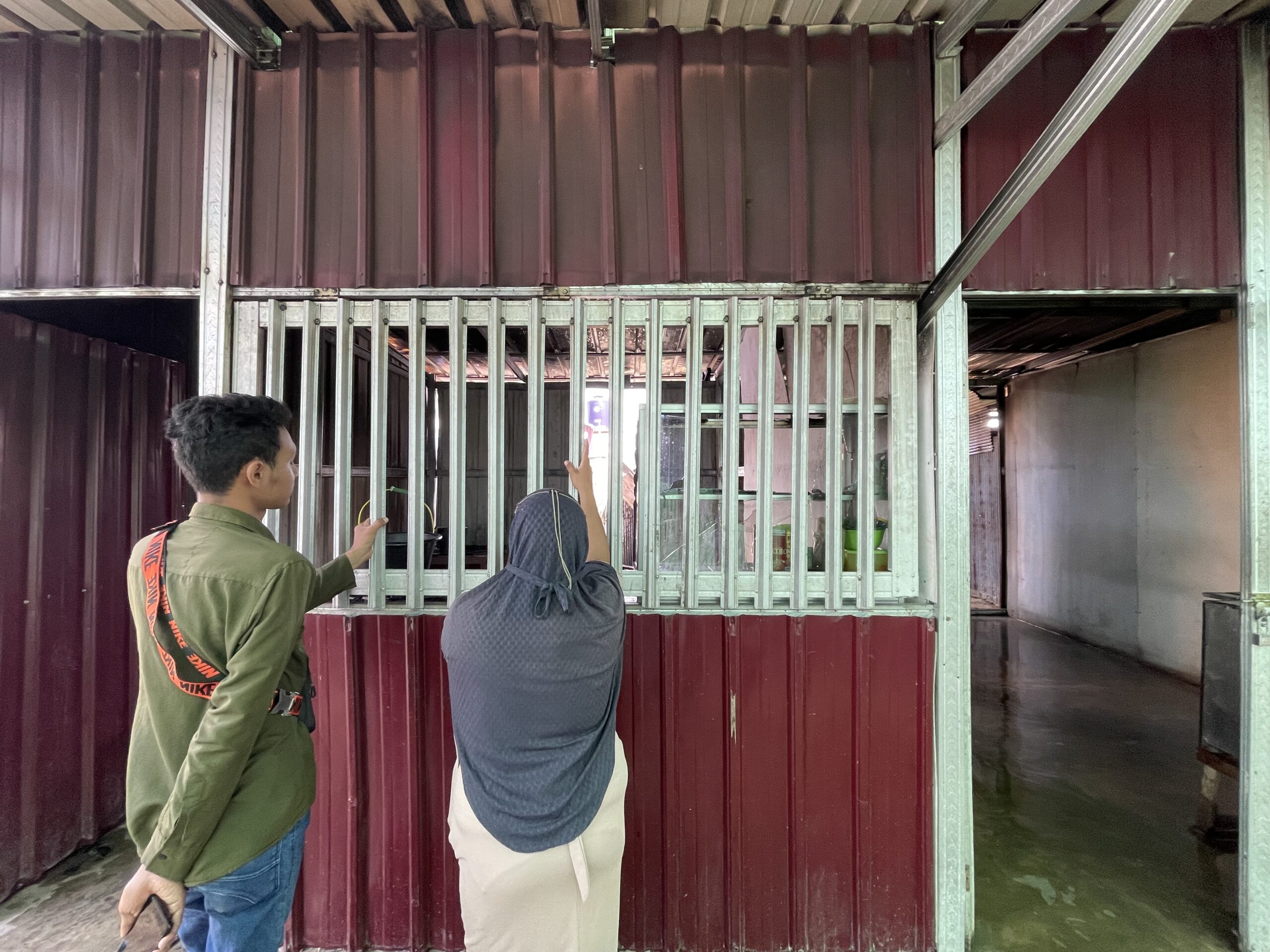 Kantin Terbakar saat Antar Suami Bekerja, Diduga Kompor Masih Menyala