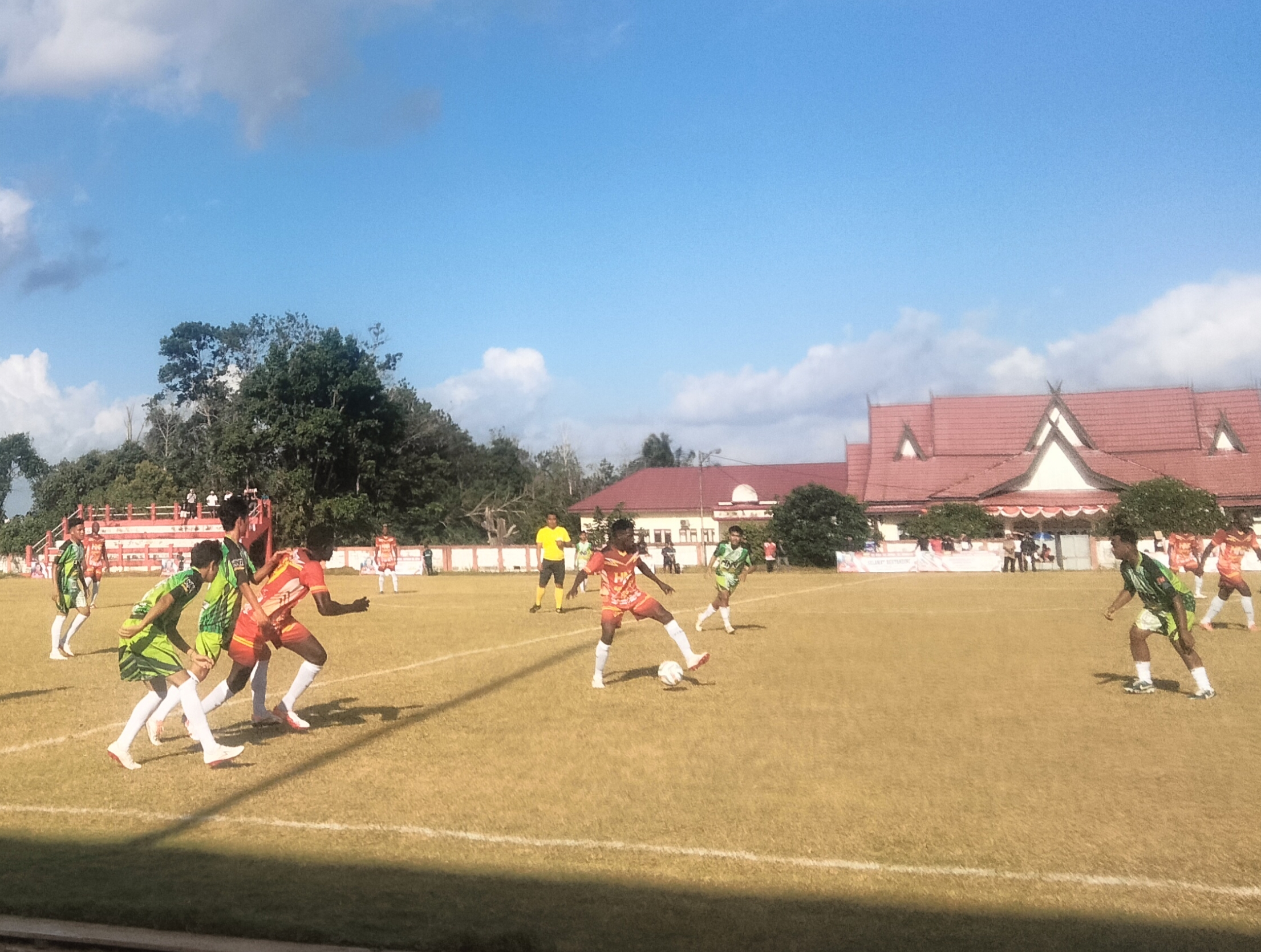 Bupati Kotim Bangga Sampit Selection Beri Perlawanan Sengit ke Asing All Star di Laga HNR Exhibition
