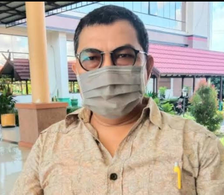 Dewan Minta Dinas Terkait Bersihkan Rumput di Sepanjang Ruas Jalan Soekarno Hatta