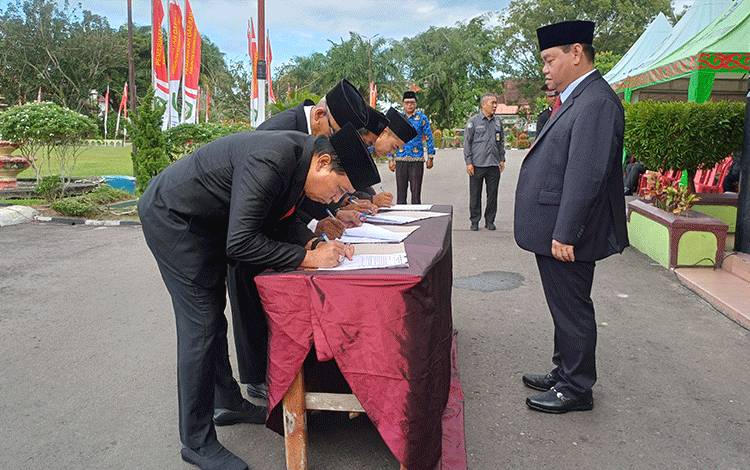 Bupati dan Pejabat Kotim Tandatangani Fakta Intergritas Antikorupsi