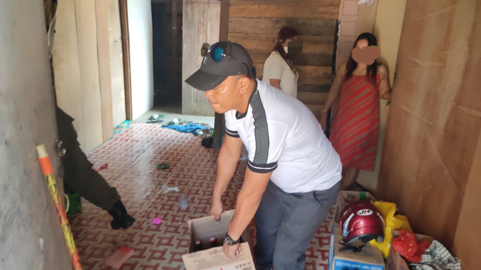 Satpol PP Kobar Berhasil Amankan Tiga Penjual Miras di Tiga Lokasi Berbeda