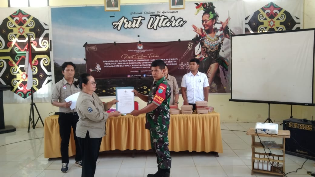 Babinsa Pangkut Hadiri Pleno Rekapitulasi Pilkada 2024 di Arut Utara