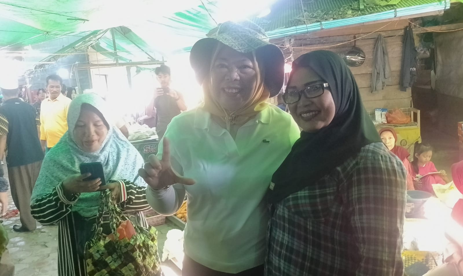 Pedagang Harapkan Bunda Nurhidayah Kembali Memimpin