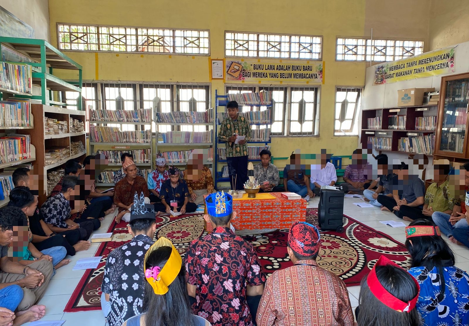 Rayakan Bersama Hari Galungan, Siswa SMAN 3 dan WBP Lapas Sampit Laksanakan dengan Khusyuk