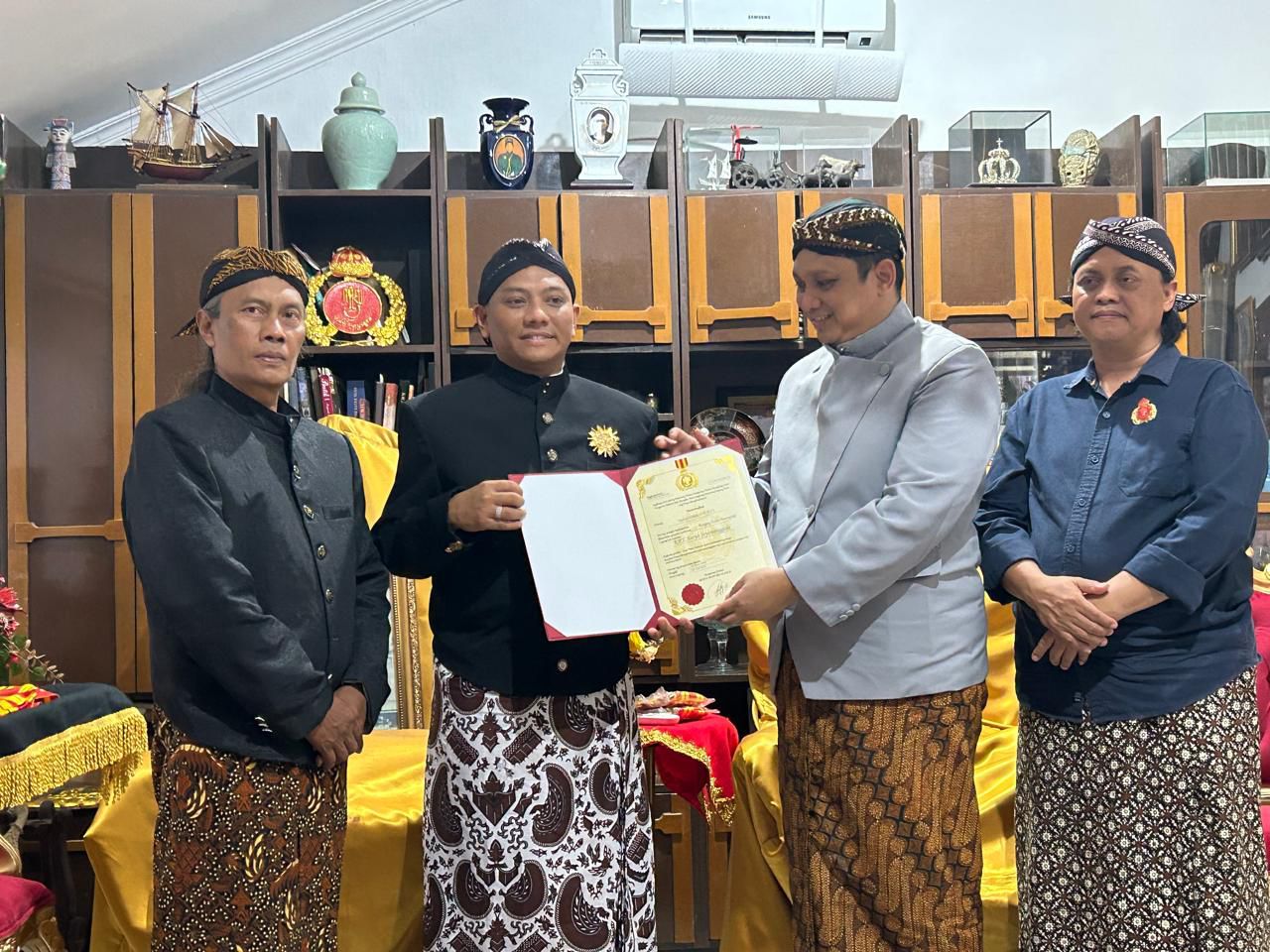 Kapolres Kobar AKBP Yusfandi Usman Dianugerahi Gelar Kanjeng Raden Tumenggung, Penghargaan Atas Dedikasi Pelestarian Budaya
