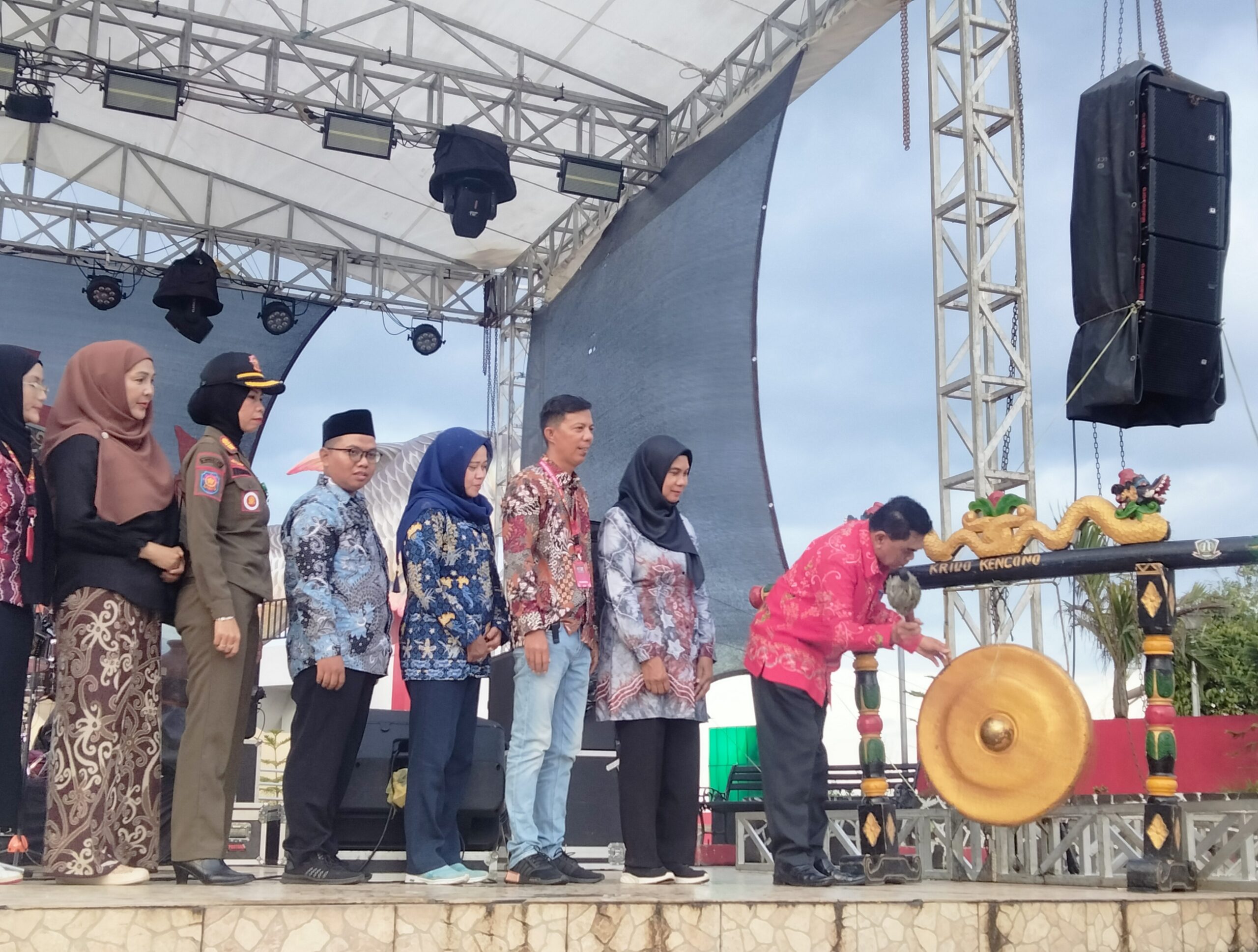 Buka Tepian Mentaya Festival di Icon Ikan Jelawat, Rihel: Mari Kita Lestarikan Kekayaan Seni dan Budaya   
