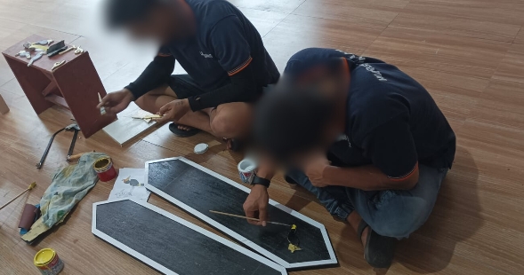 Upaya Lestarikan Budaya Lokal, WBP Lapas Sampit Ikuti Pelatihan Pembuatan Talawang