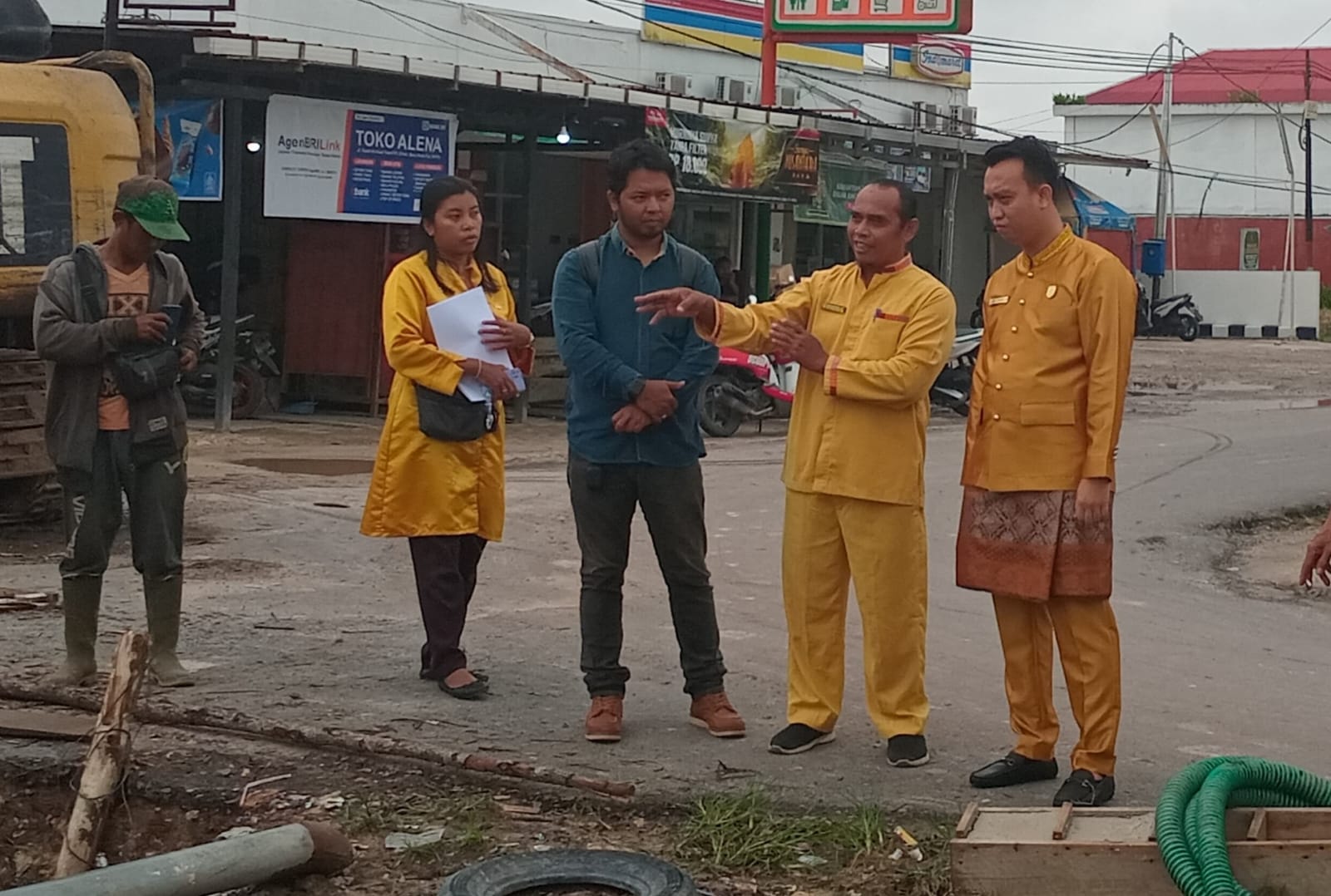 DPRD Kobar: Bang Wahyu Pantau Jalan Tatas-Bungur, Larang Sementara Angkutan Berat