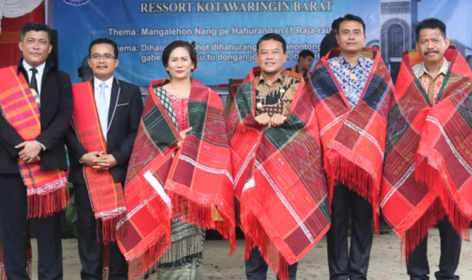 Pj Bupati Sukamara Hadiri Pesta Gotilon Gereja HKBP Sion Barinjam