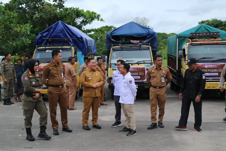 Cek Pendistribusian Logistik Pemilu, Bupati Halikinnor: Berjalan Lancar dan Aman