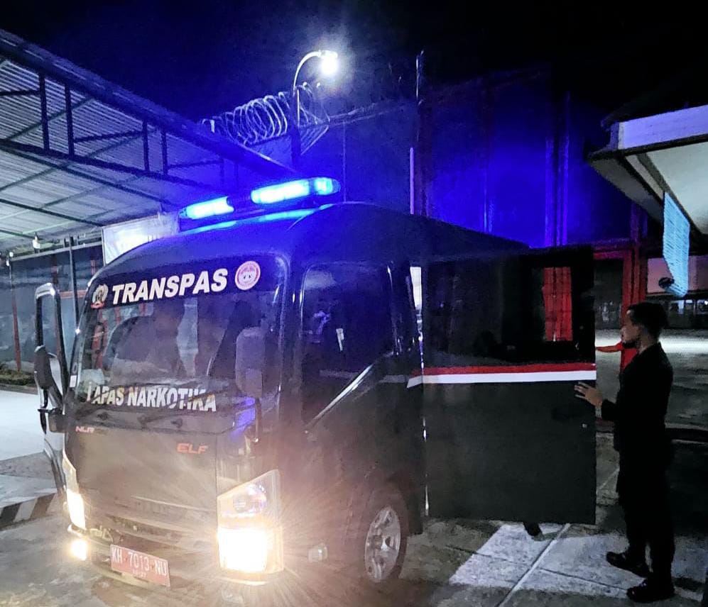 Lapas Kelas IIA Kasongan Pindahkan Satu Orang Narapidana Ke Lapas Nusakambangan  