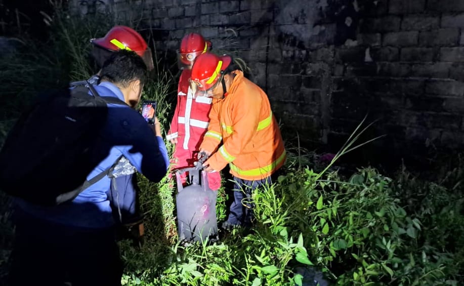 Tabung Gas Setrika Uap Diduga Picu Kebakaran Laundry di Jalan HM Rafii
