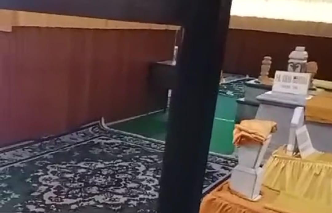 Makam Bersejarah Kesultanan Kutaringin Disatroni Maling, Kotak Amal Raib dan Pintu Rusak