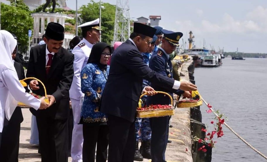 Pj Bupati Kobar Ajak Masyarakat Jadikan Hari Pahlawan Sebagai Inspirasi untuk Inovasi