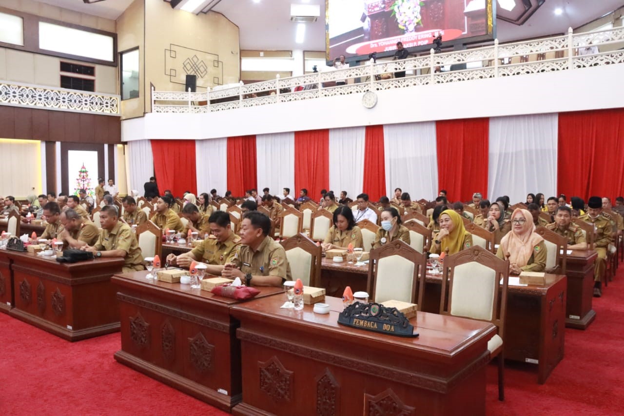 Wakil Gubernur H. Edy Pratowo Hadiri Rapat Paripurna V DPRD Kalimantan Tengah