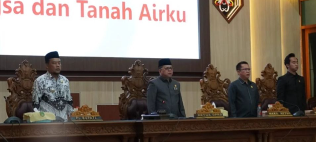 Pj Bupati Rendy Lesmana Hadiri Paripurna ke-8 DPRD Sukamara