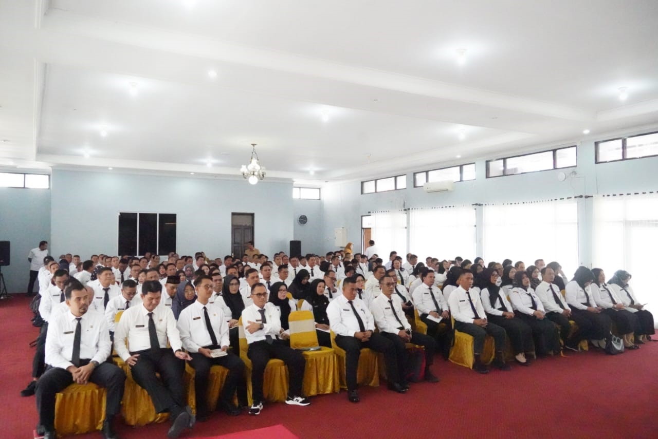 Suhaemi Sampaikan Paparan tentang “Isu Strategis dan Kepemimpinan Kinerja Organisasi” kepada Peserta Diklat PKA Kalimantan Tengah 2024