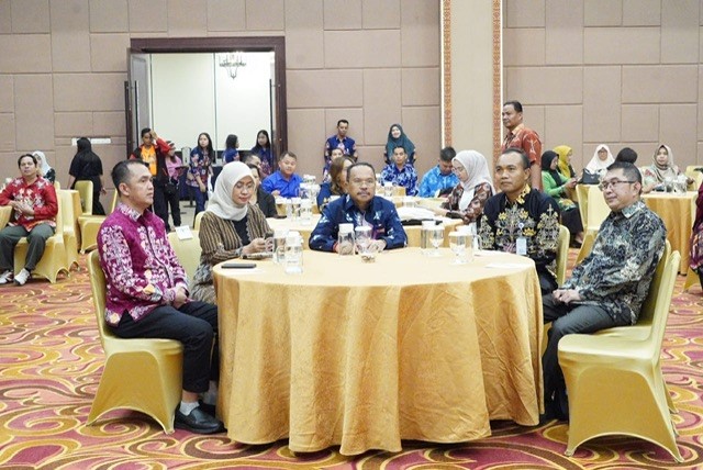 Sekda Kalimantan Tengah Resmikan Bimbingan Teknis Strategi Pelatihan Guru PAUD Desa untuk Percepatan Penurunan Stunting