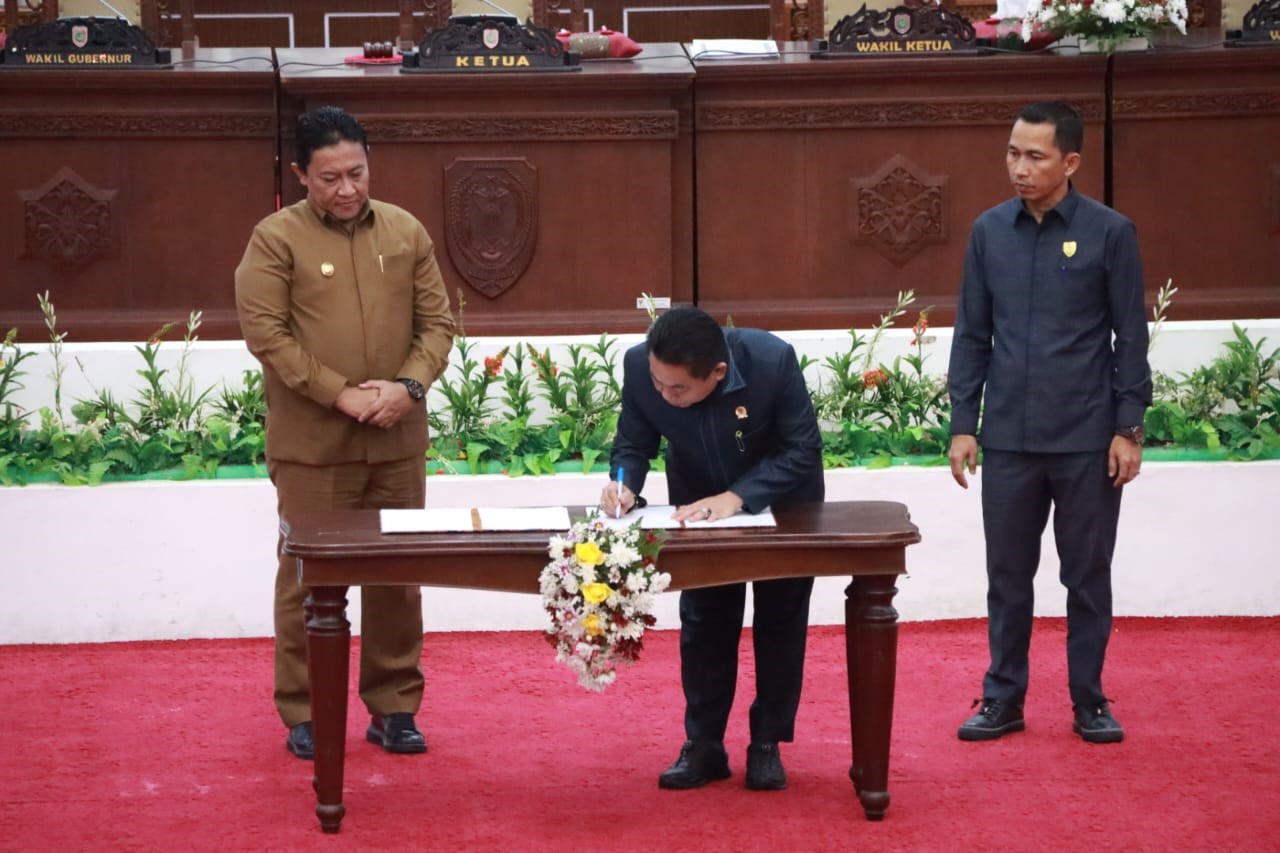 Wagub Kalteng hadiri rapat paripurna DPRD Provinsi bahas tiga rancangan perda penting