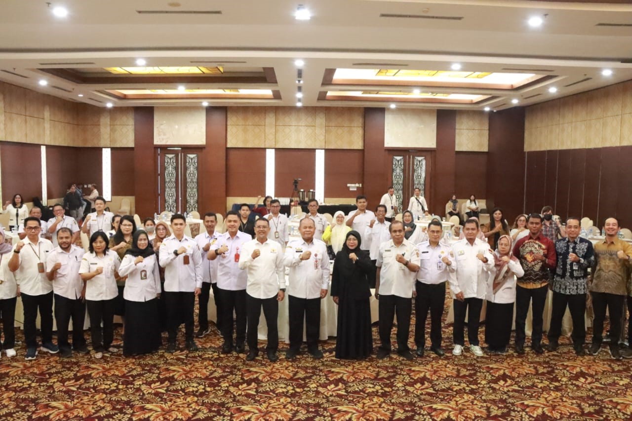 Asisten Pemerintahan Kalimantan Tengah Resmikan Dialog Publik Kebijakan Bersama untuk Fasilitasi Kemitraan