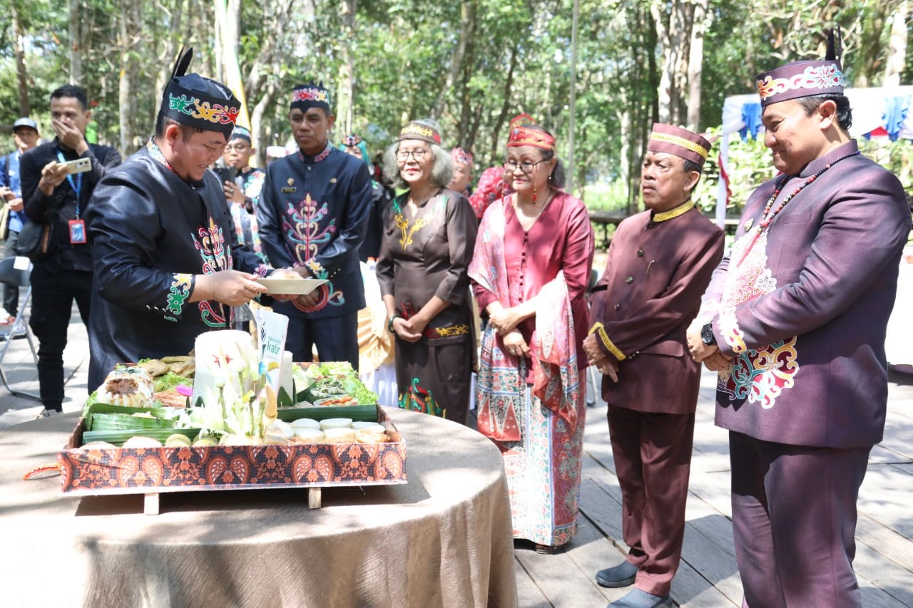 Wakil Gubernur Edy Pratowo Hadiri Halalbihalal HUT ke-22 Kabupaten Katingan