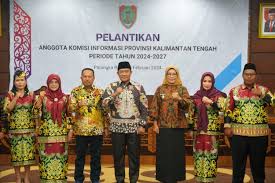 Wakil Gubernur Kalteng Lantik Komisioner Komisi Informasi Periode 2024-2027