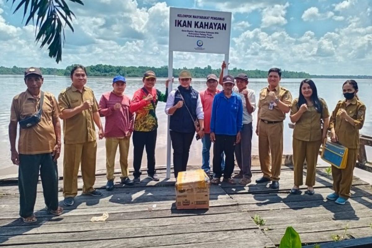 Pemerintah Provinsi Kalimantan Tengah Dukung Pokmaswas Pulang Pisau dengan Peralatan Pemantauan Sumber Daya Perikanan