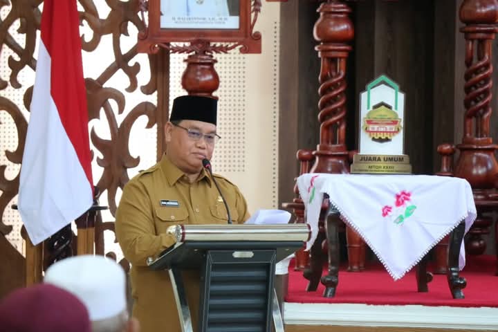 Bupati Halikinnor Pertimbangkan Tambah Ekskavator Amfibi